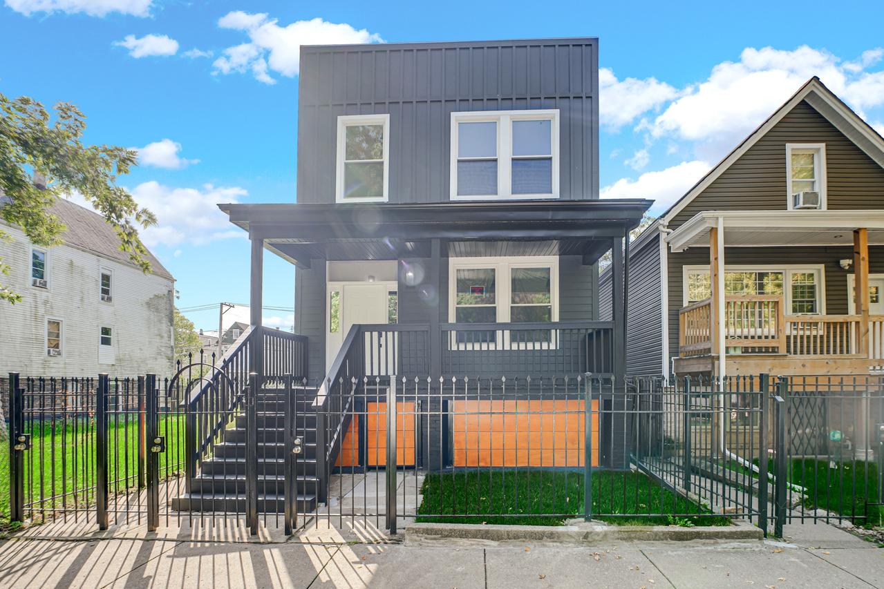 5230 S Loomis Blvd., Chicago, IL 60609