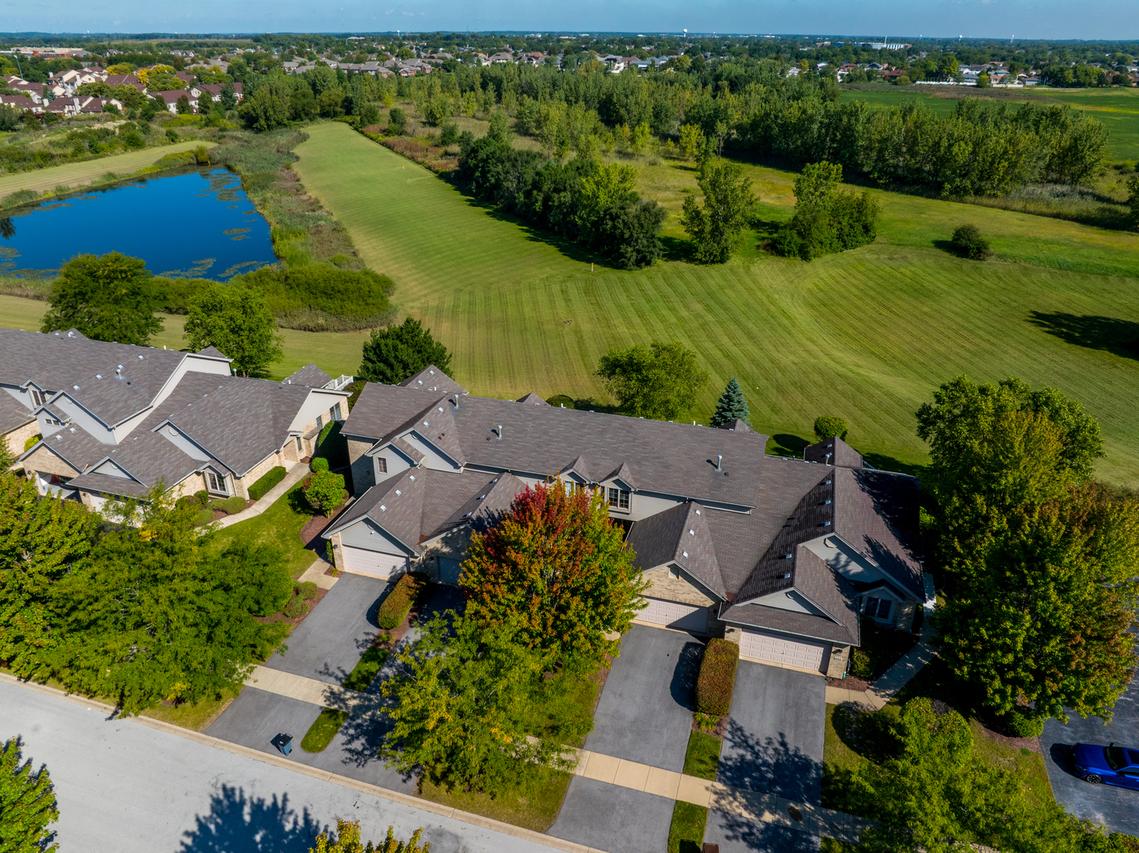 9058 Newcastle Ct., Tinley Park, IL 60487
