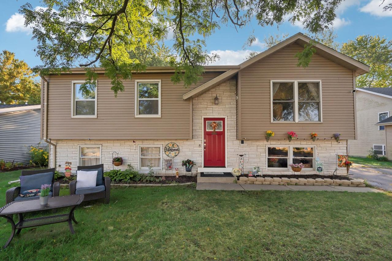 37255 N Lake Shore Dr., Lake Villa, IL 60046