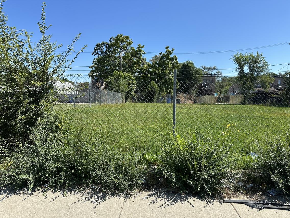 6819 S Ashland Ave., Chicago, IL 60636