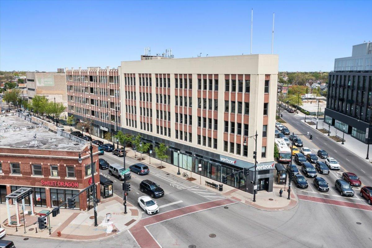 4015 N Milwaukee Ave. #202, Chicago, IL 60641