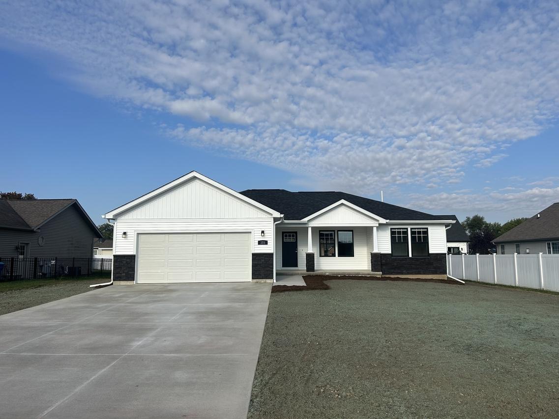 328 Rachel Way, North Utica, IL 61373