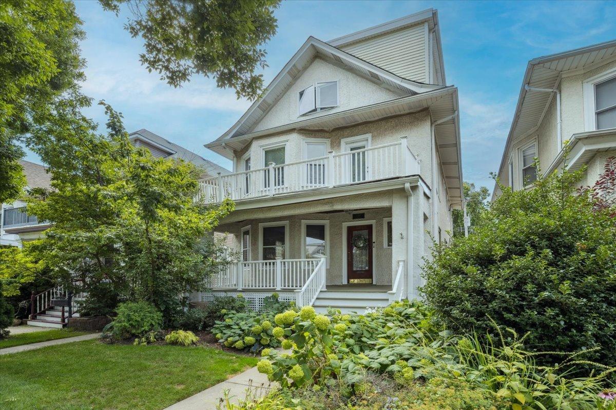 5043 W Sunnyside Ave., Chicago, IL 60630