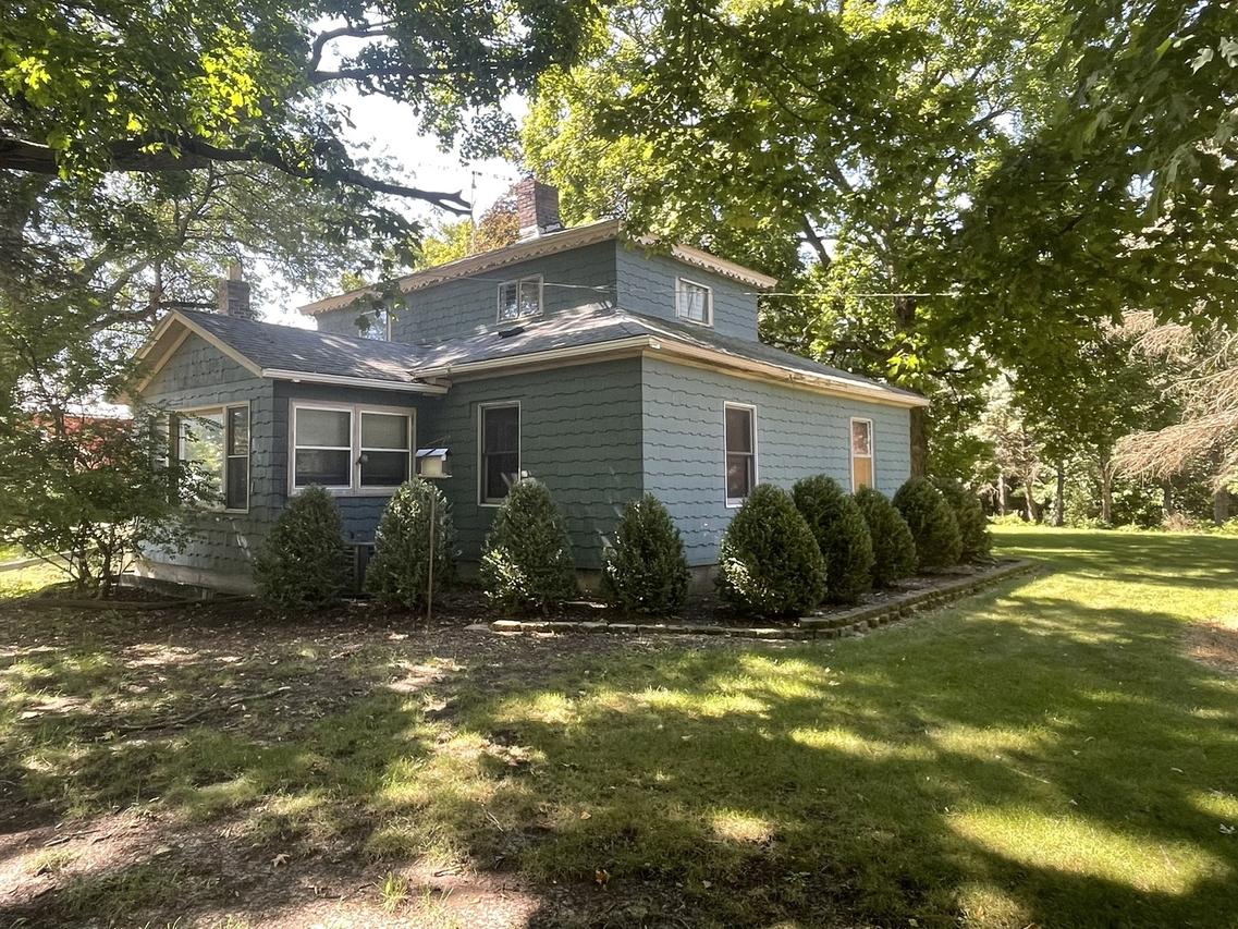 14254 Barber Greene Rd., Sycamore, IL 60178