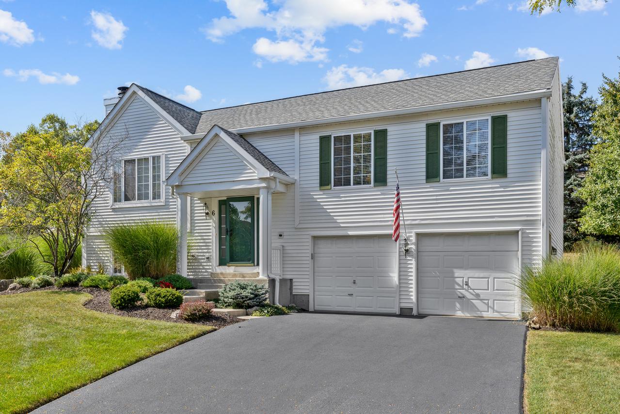 6 Fieldcrest Ct., Algonquin, IL 60102