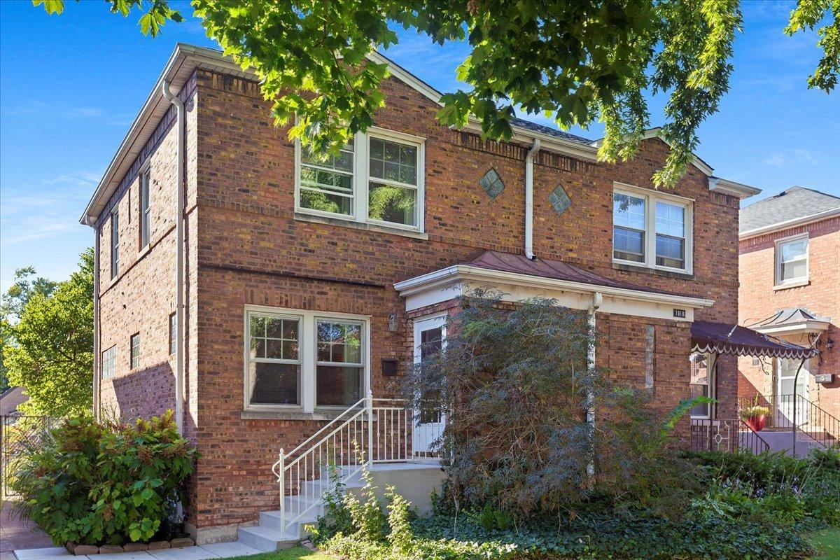 1916 N Rutherford Ave., Chicago, IL 60707