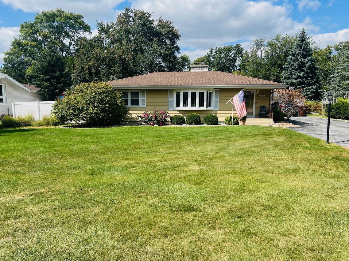11026 Hiawatha Blvd., Mokena, IL 60448