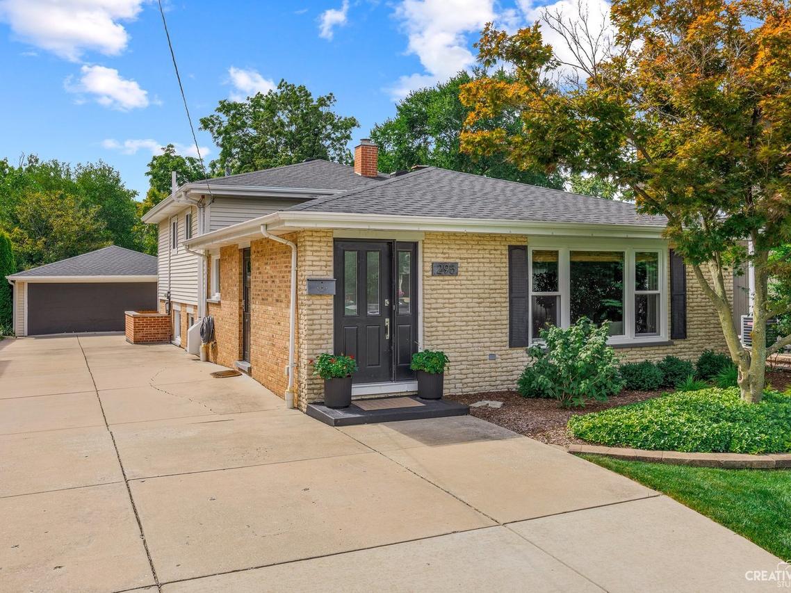 295 Elm St., Glen Ellyn, IL 60137