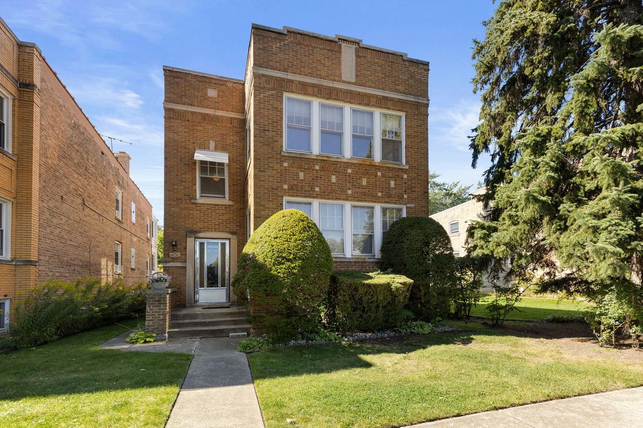 8130 Kenneth Ave., Skokie, IL 60076