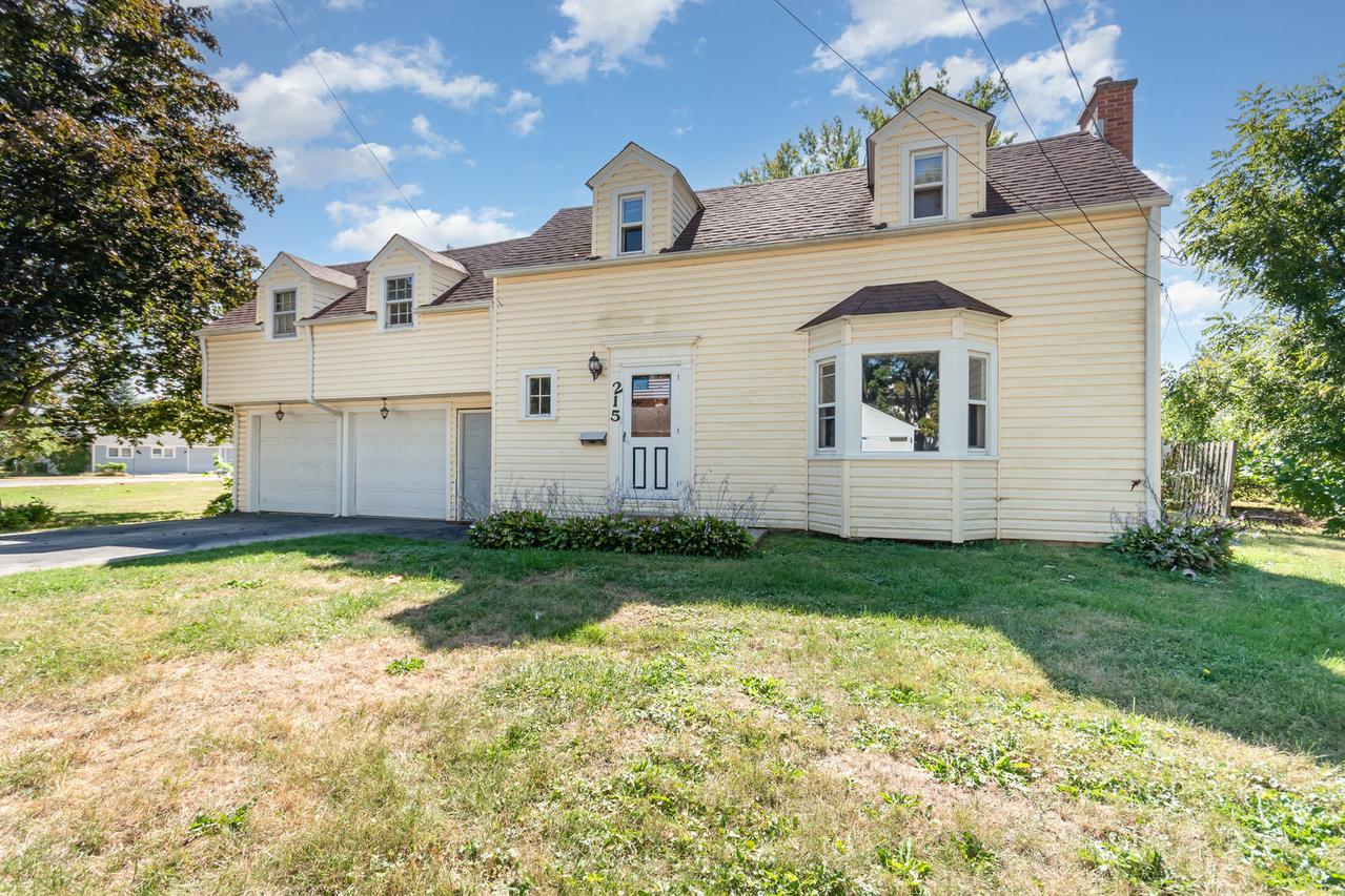 215 W Rock St., Plano, IL 60545