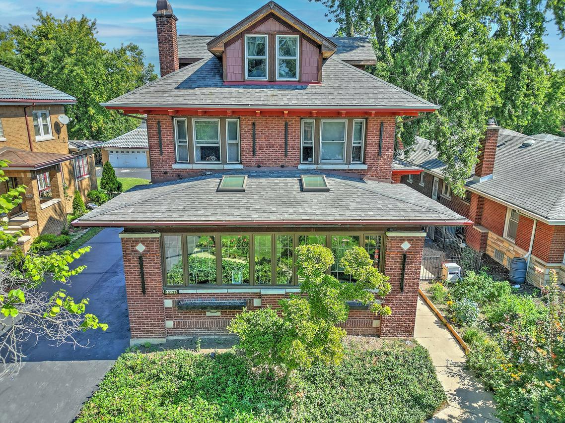 10127 S Hoyne Ave., Chicago, IL 60643