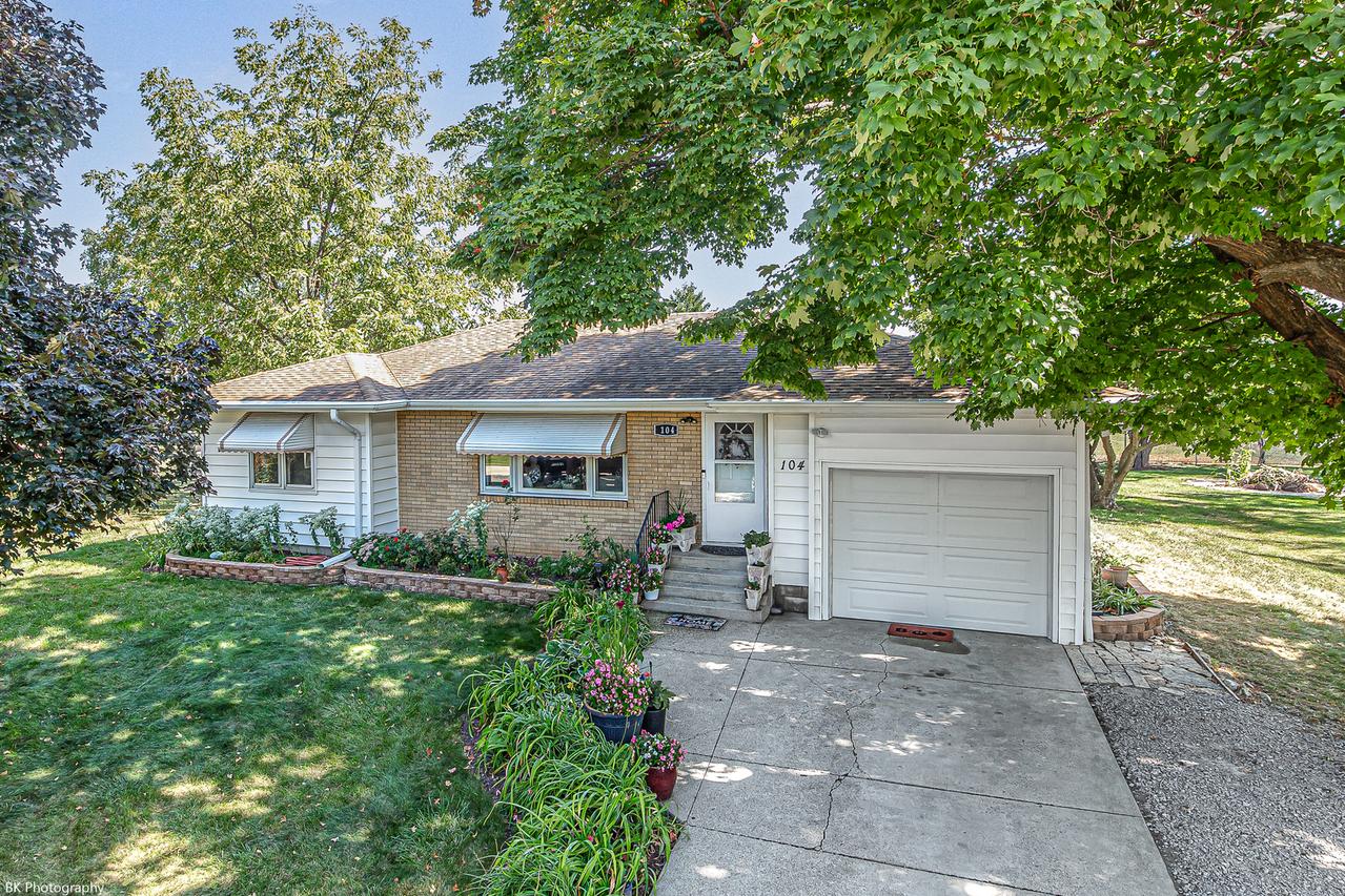 104 Dante Ct., Shorewood, IL 60404
