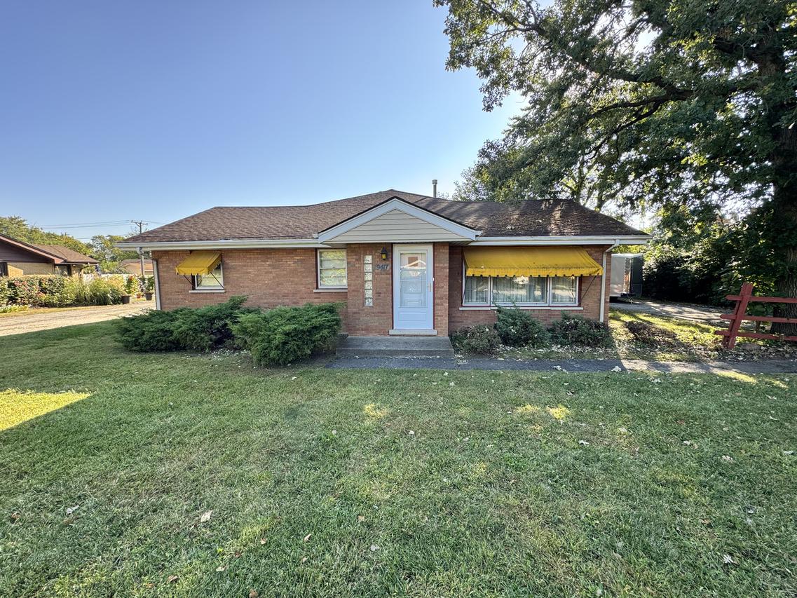 9417 S 77th Ave., Hickory Hills, IL 60457