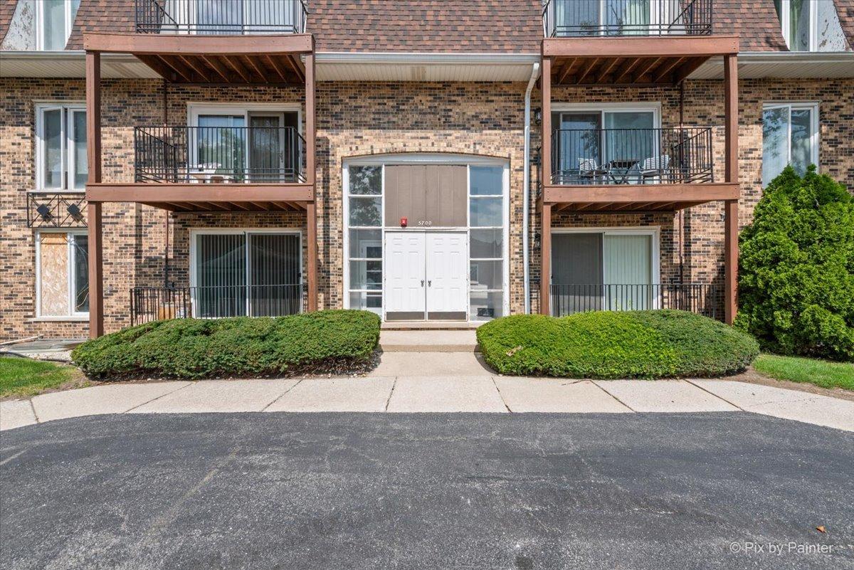 5700 Circle Dr. #101, Oak Lawn, IL 60453