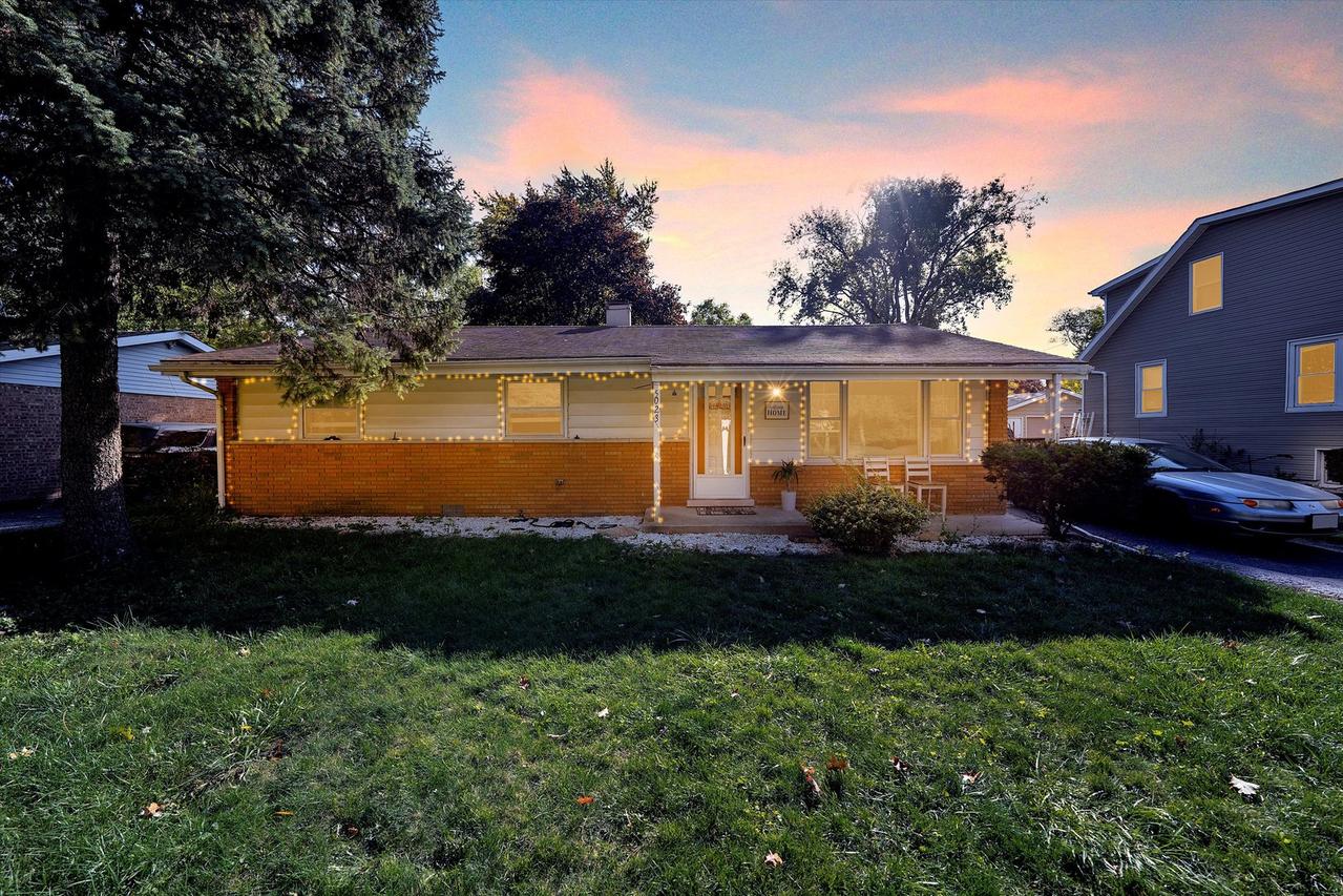 5023 W 81st St., Burbank, IL 60459