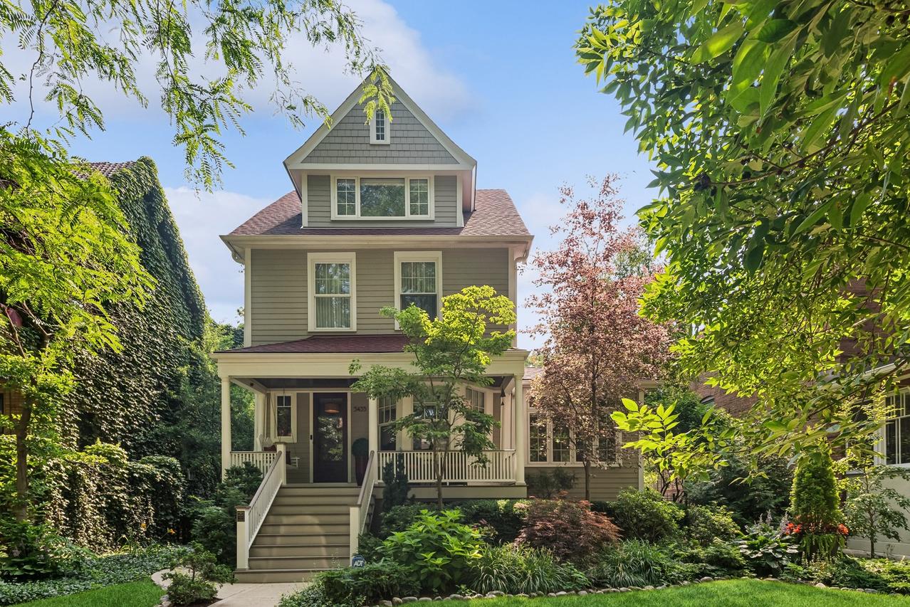 5435 N Magnolia Ave., Chicago, IL 60640
