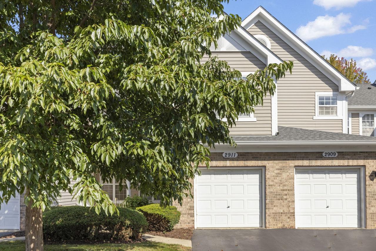2911 Dearborn Ct., Naperville, IL 60563