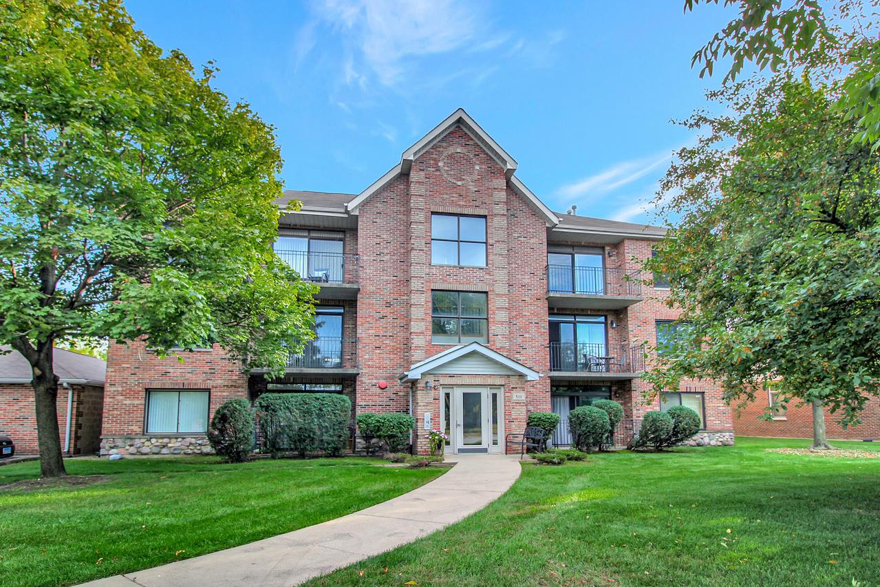 5111 Deblin Ln. #3B, Oak Lawn, IL 60453