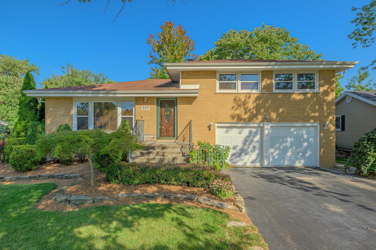 117 Linden Dr., Frankfort, IL 60423