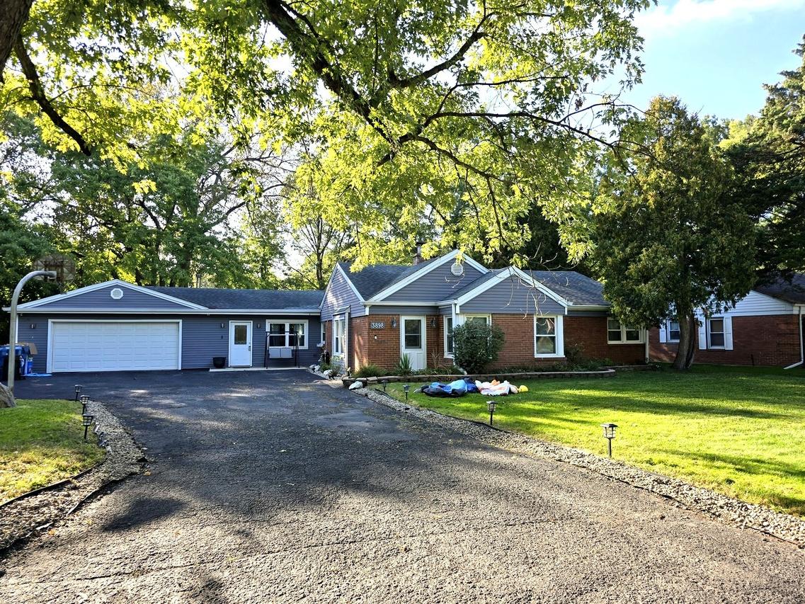 3898 Montgomery Dr., Crete, IL 60417