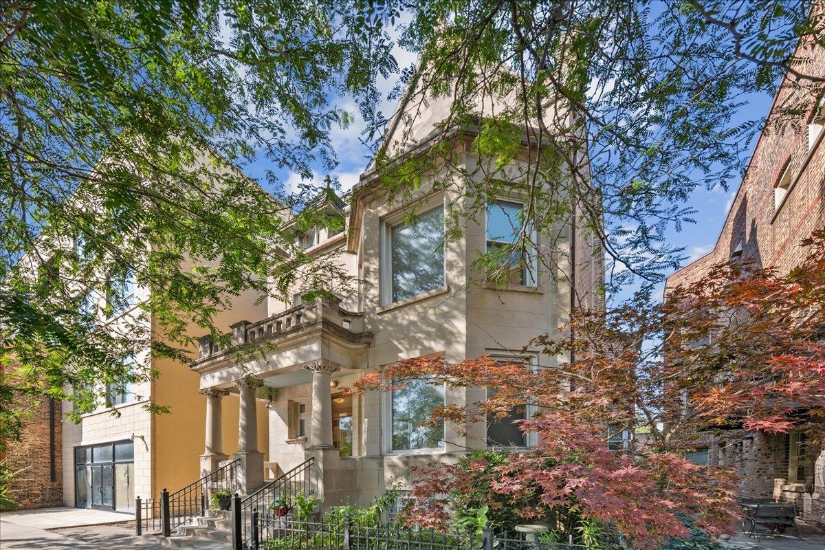 1348 W Wellington Ave. #2, Chicago, IL 60657