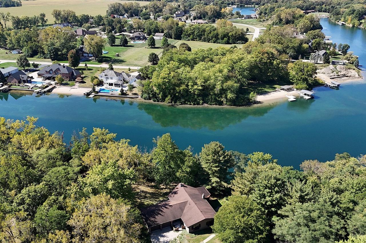 2085 Island Dr., Morris, IL 60450