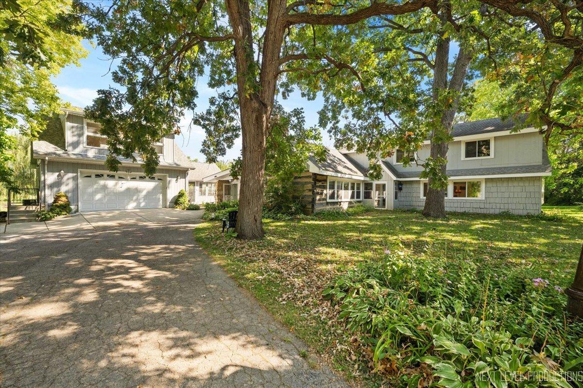 7N384 Whispering Willows St., St. Charles, IL 60174