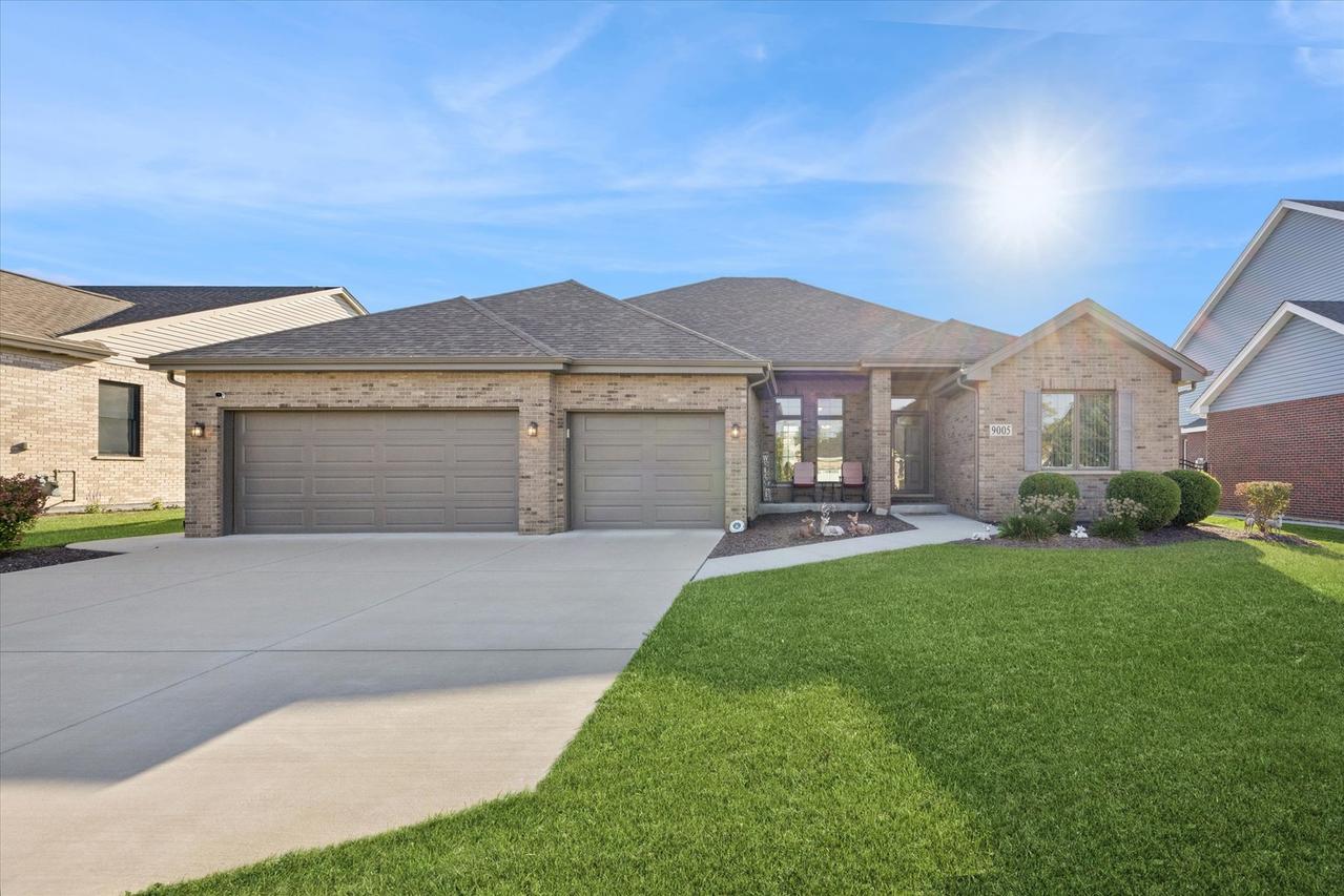 9005 Gloucester Rd., Woodridge, IL 60517