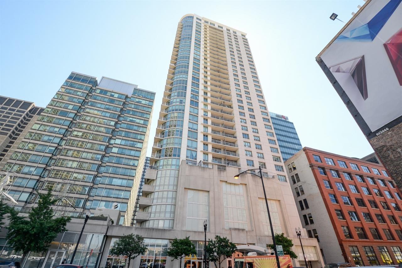 125 S Jefferson St. #1207, Chicago, IL 60661