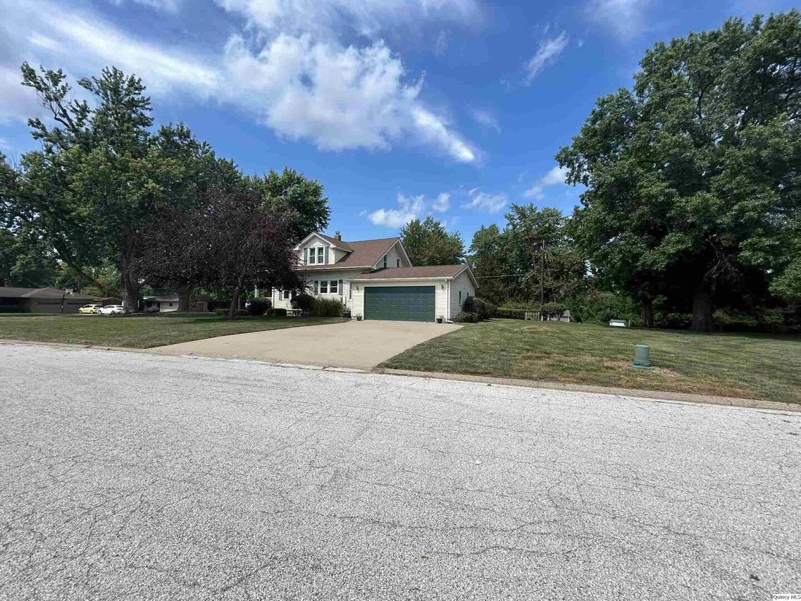 1006 Christopher Ct., Quincy, IL 62305