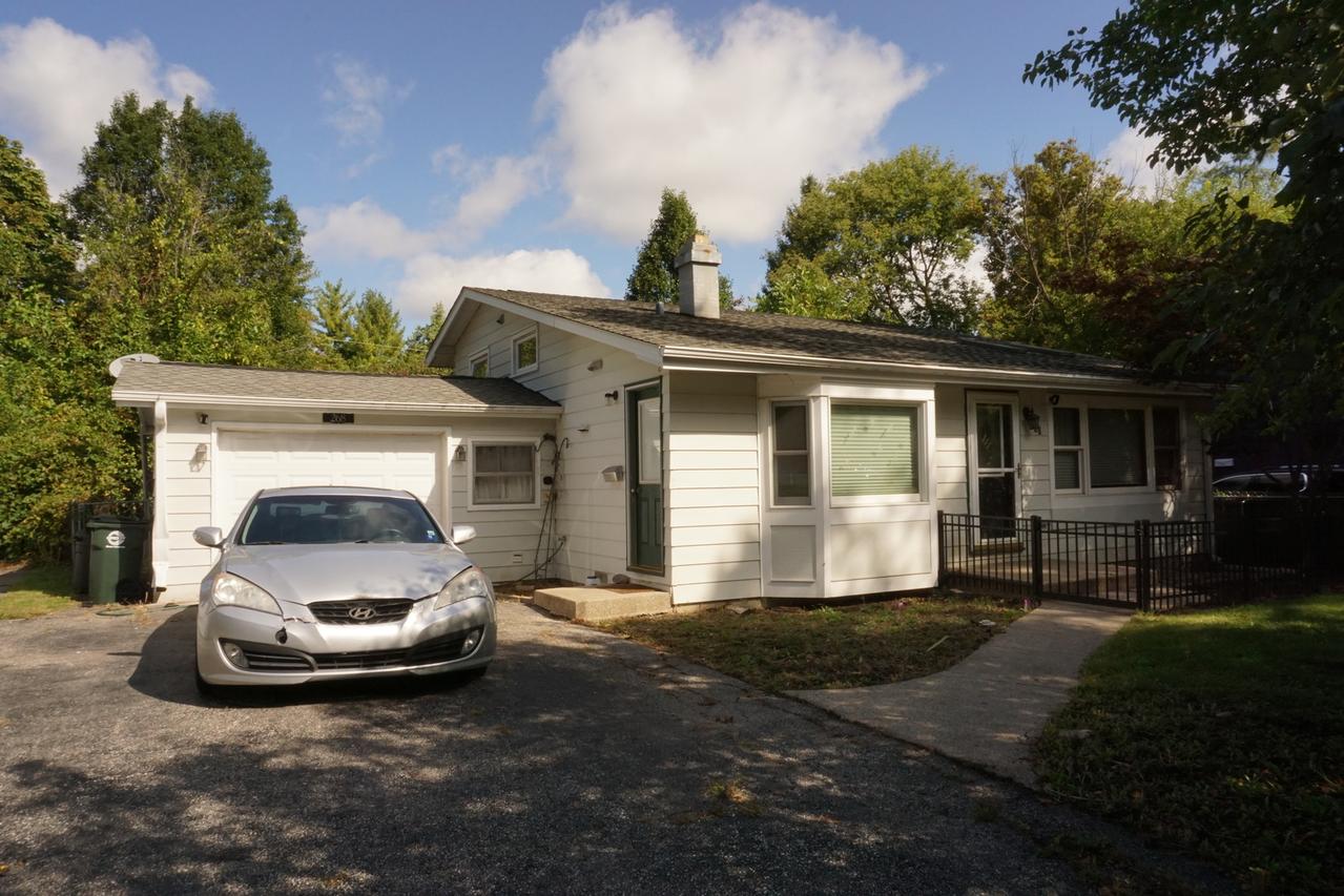 268 Normandy Ln., Grayslake, IL 60030