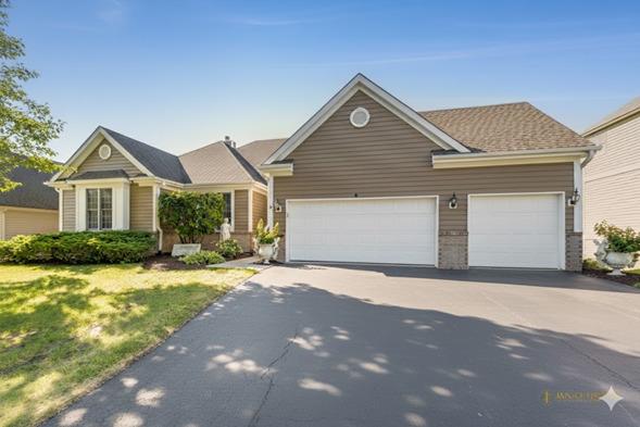 6 Sherwood Ct., Lake In The Hills, IL 60156