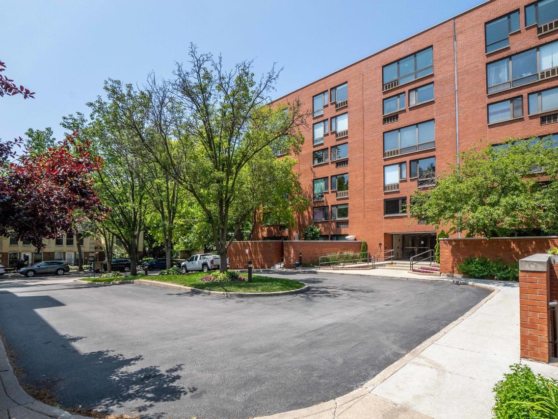 1143 S Plymouth Ct. #407, Chicago, IL 60605