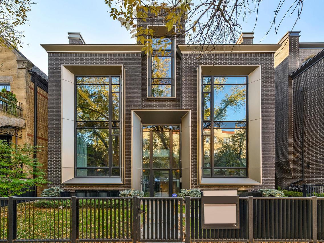 2752 N Magnolia Ave. #2S, Chicago, IL 60614