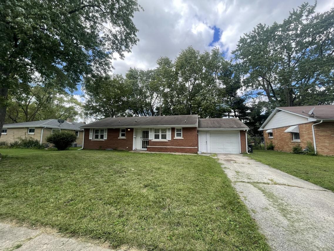535 N Webster Cir., Kankakee, IL 60901