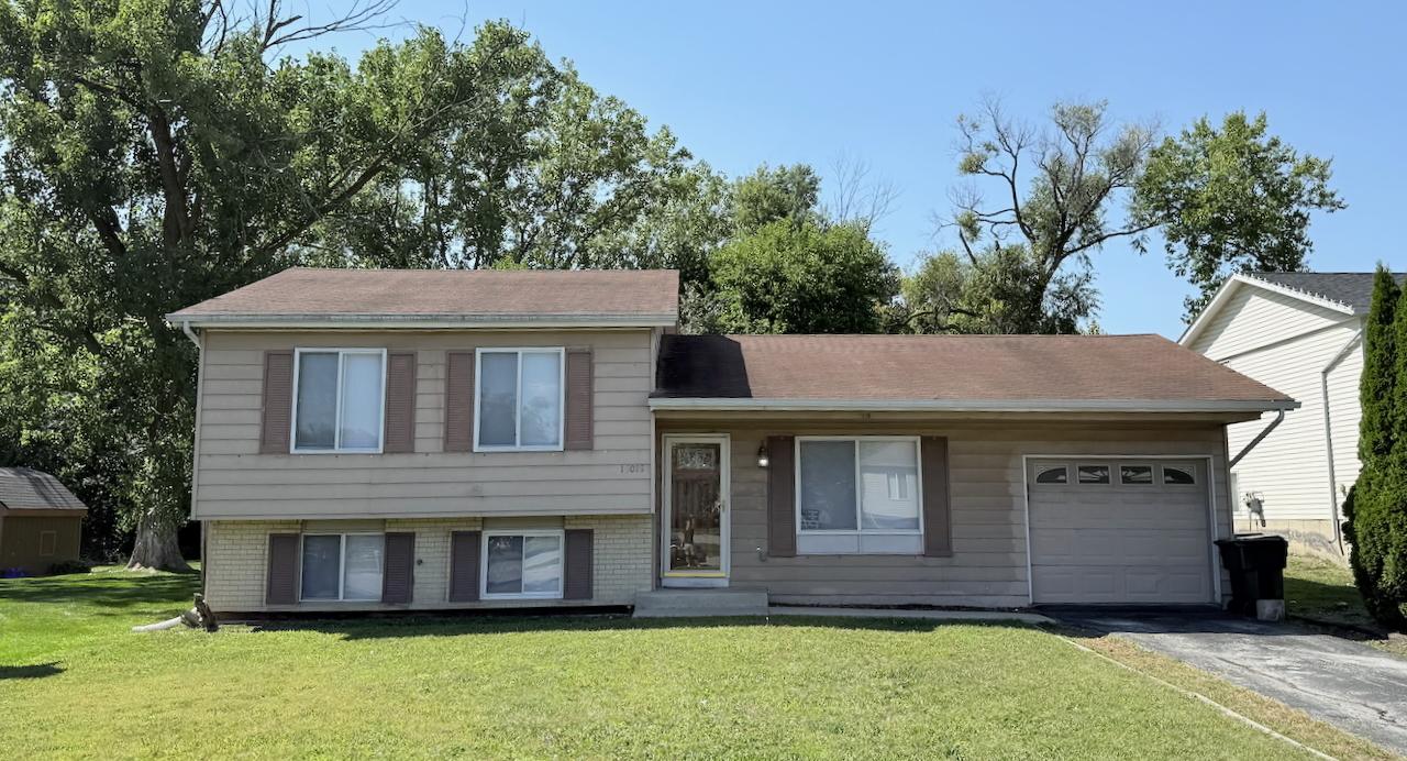 18018 Chantilly Ln., Hazel Crest, IL 60429