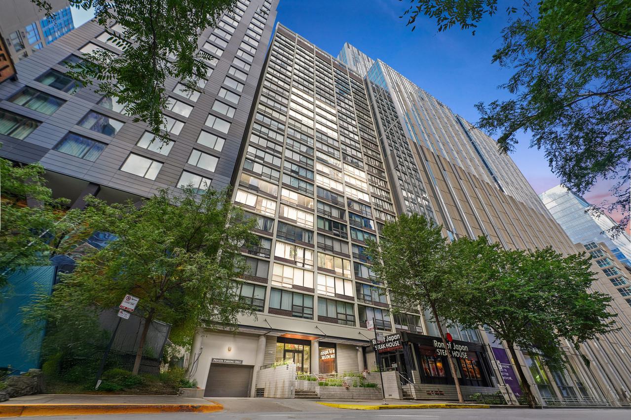 230 E Ontario St. #2201, Chicago, IL 60611