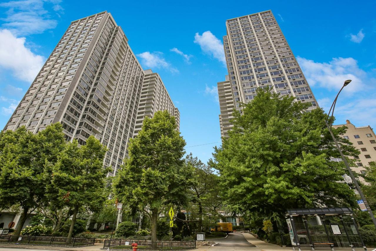 4250 N Marine Dr. #2803, Chicago, IL 60613