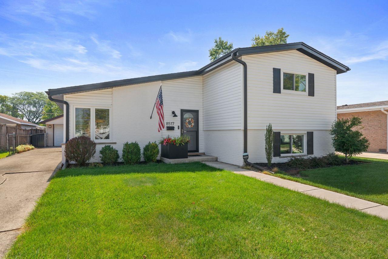 8517 W Madison Dr., Niles, IL 60714