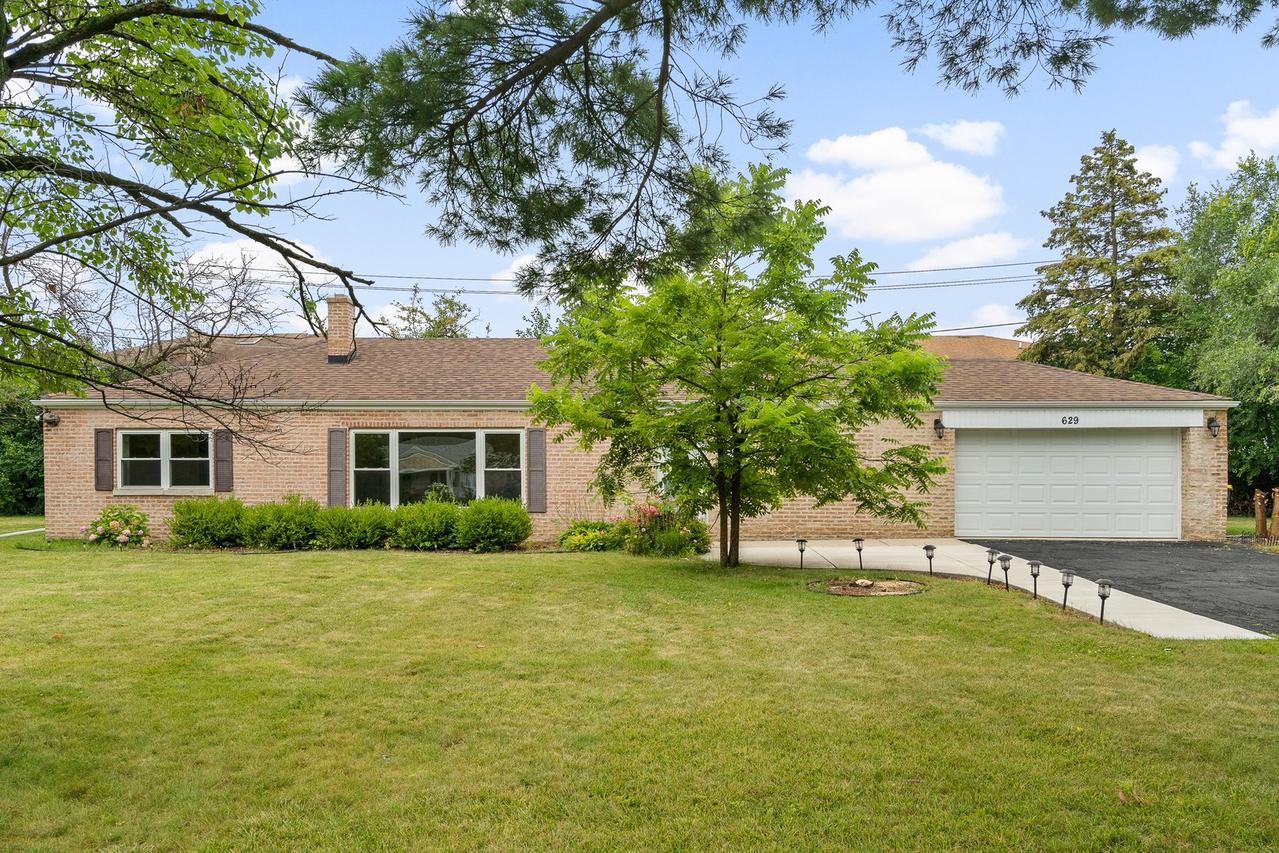 629 W Edgewood Rd., Lombard, IL 60148