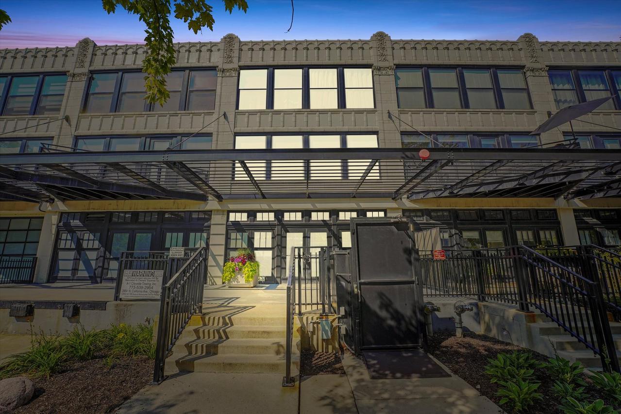 1070 W 15th St. #251, Chicago, IL 60608