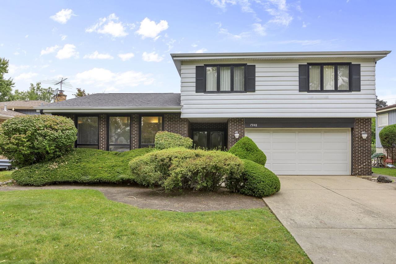 7948 Beckwith Rd., Morton Grove, IL 60053