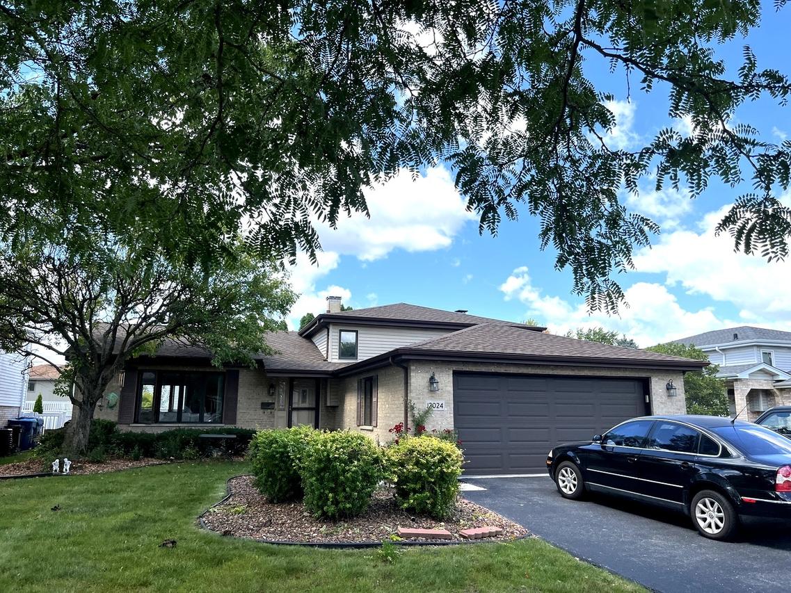 12024 S Van Beveren Dr., Alsip, IL 60803