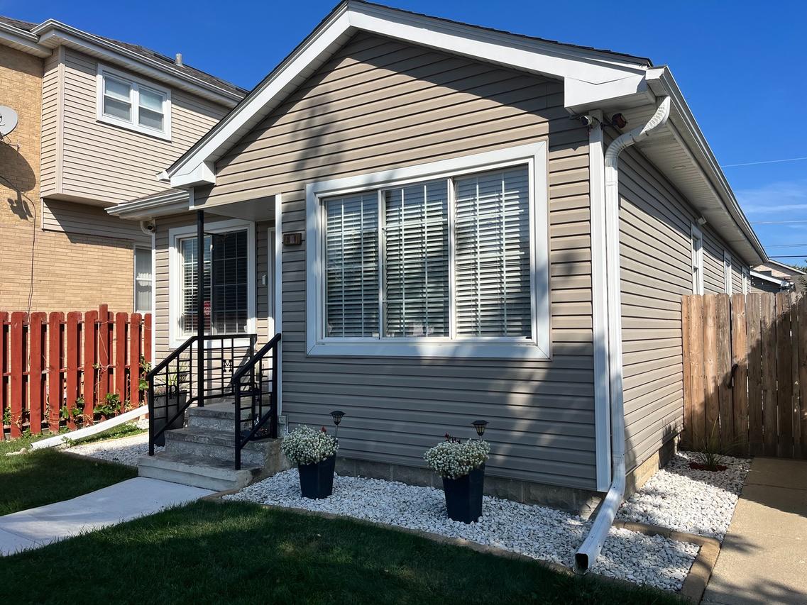 2561 Marwood St., River Grove, IL 60171