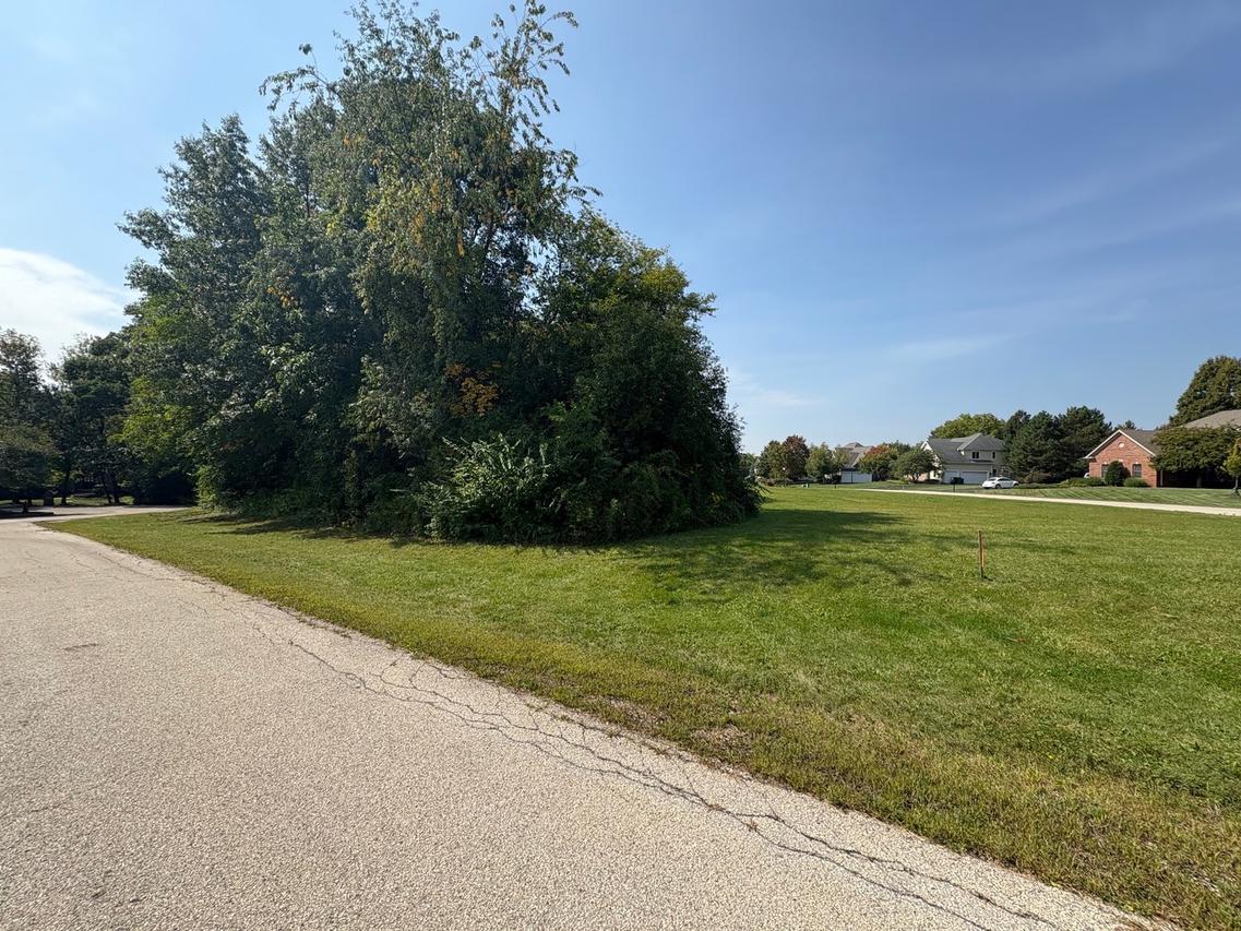 6001 Brighton Ln., Lakewood, IL 60014