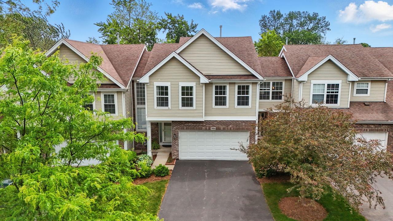 904 Willow St., Itasca, IL 60143