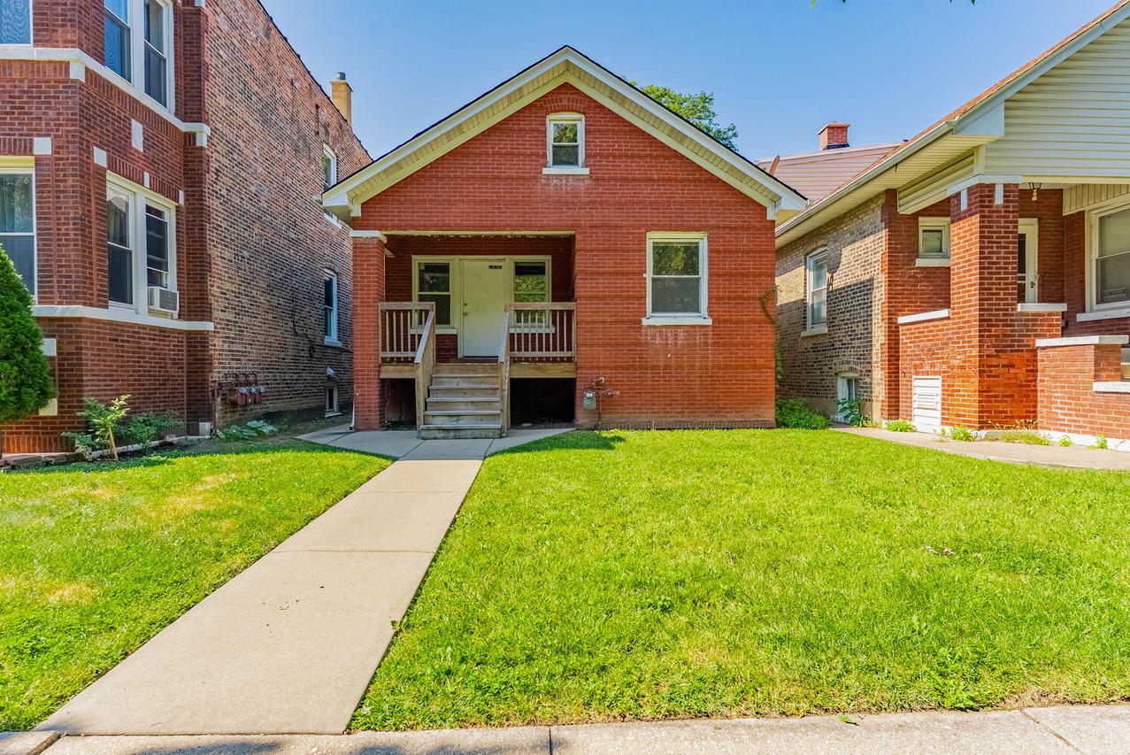 5612 S Troy St., Chicago, IL 60629