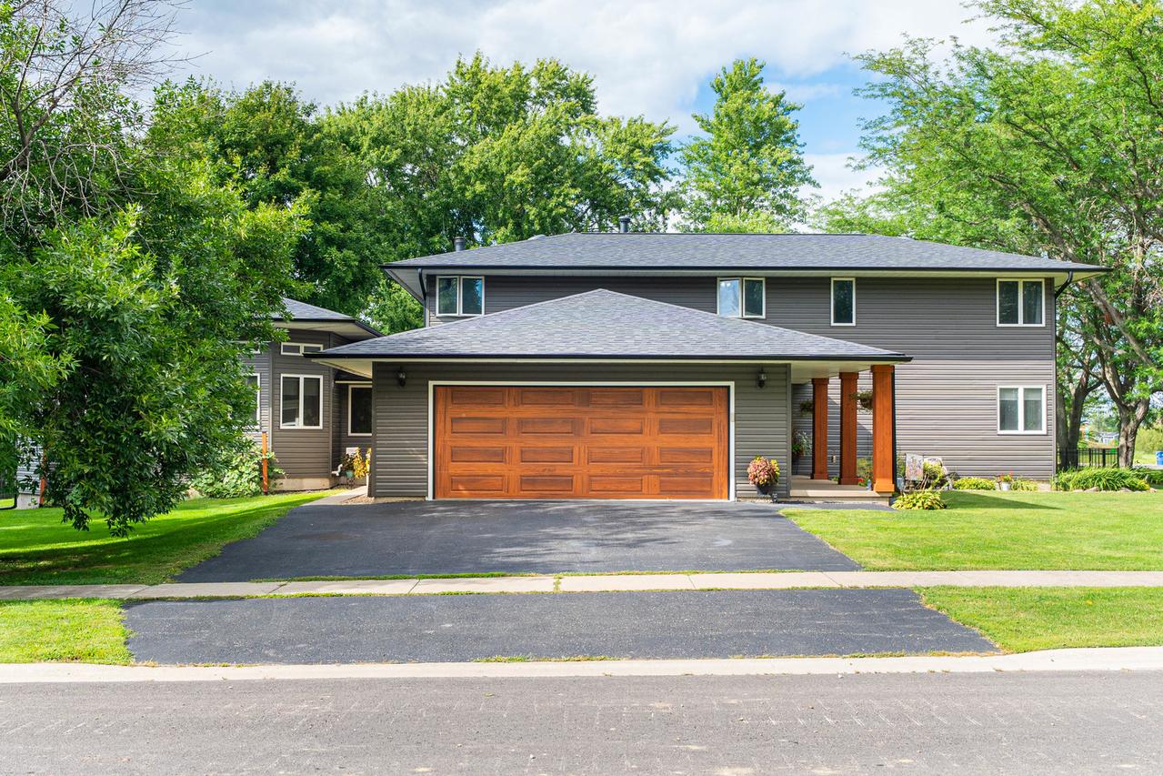270 Prairie St., Hinckley, IL 60520