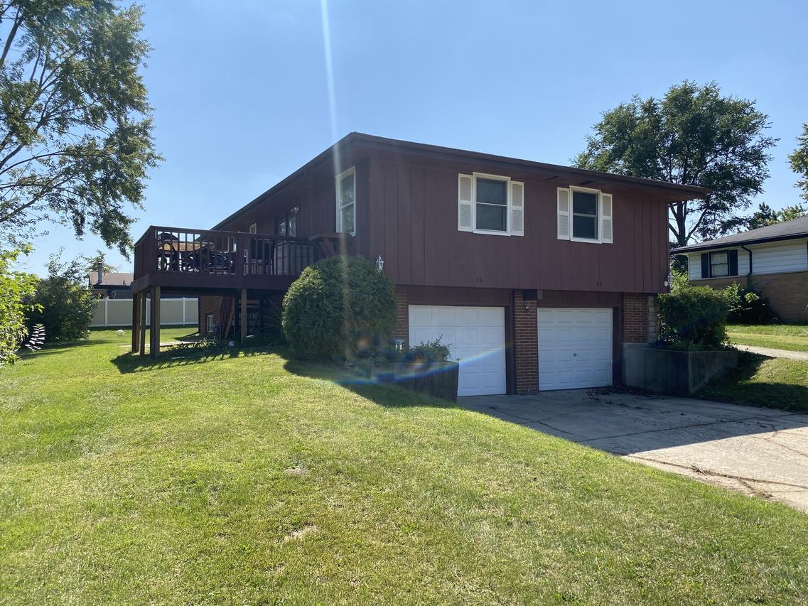 73-75 Neil Rd., Sugar Grove, IL 60554