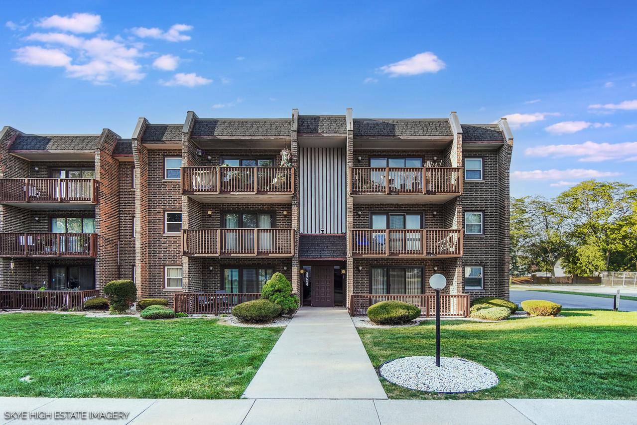 3704 215th St. #105, Matteson, IL 60443